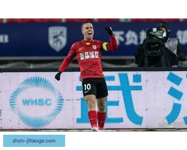 塞鸟正式加盟国足出战世预赛引发球迷热议与期待 塞鸟正式加盟国足出战世预赛引发球迷热议与期待